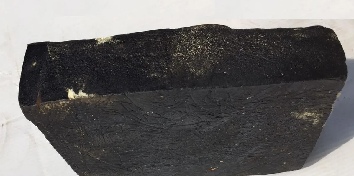 غراء الجيومامبرين (Geomembrane Glue)