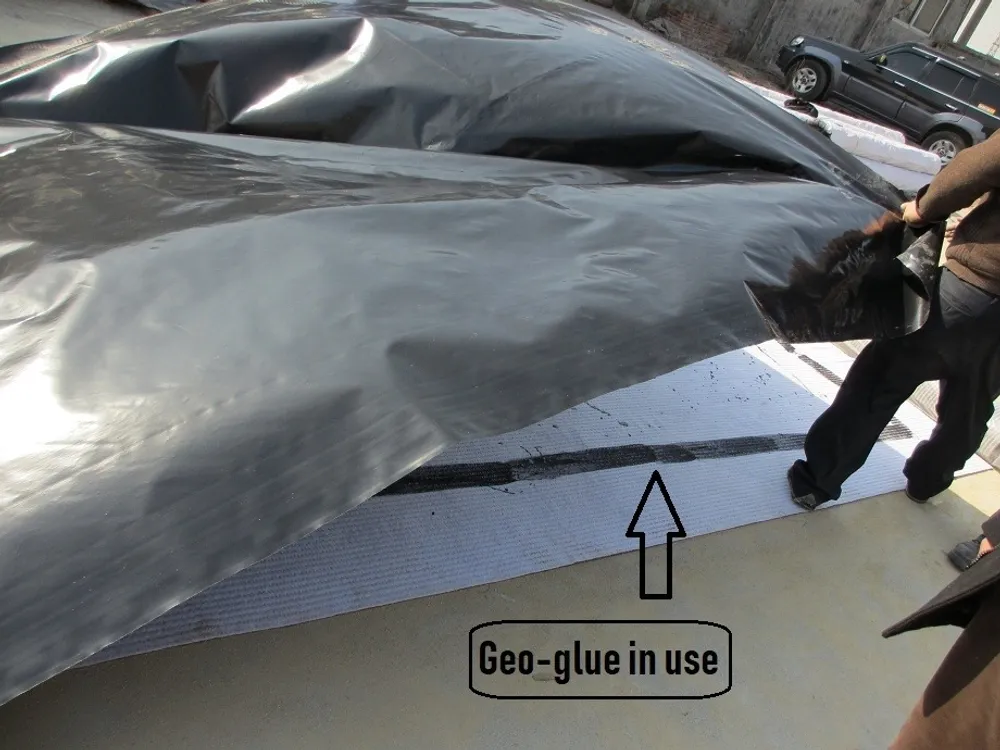 Lem Geomembran (Geomembrane Glue) — Gambar lainnya
