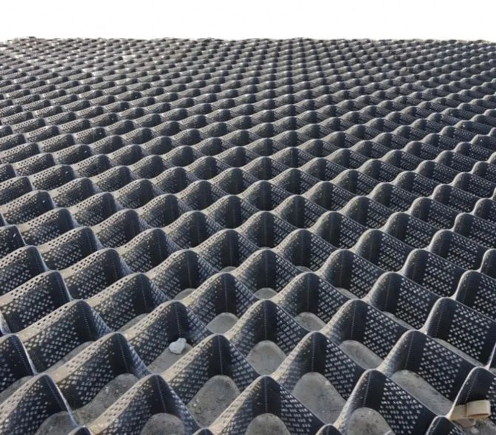 Geocell HDPE Bertekstur Berlubang (Textured Perforated HDPE Geocell) — Gambar lainnya
