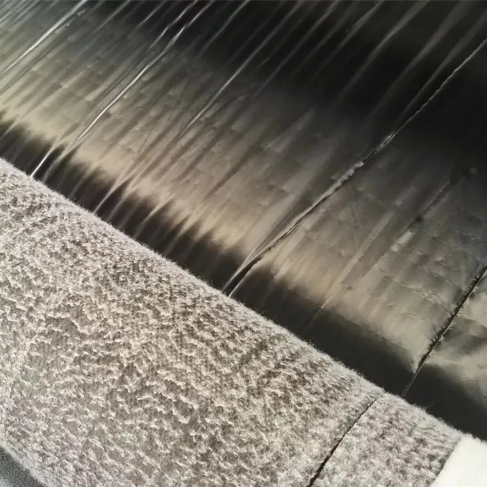 GCL Berlaminasi PE (PE-Laminated GCL) — Produksi