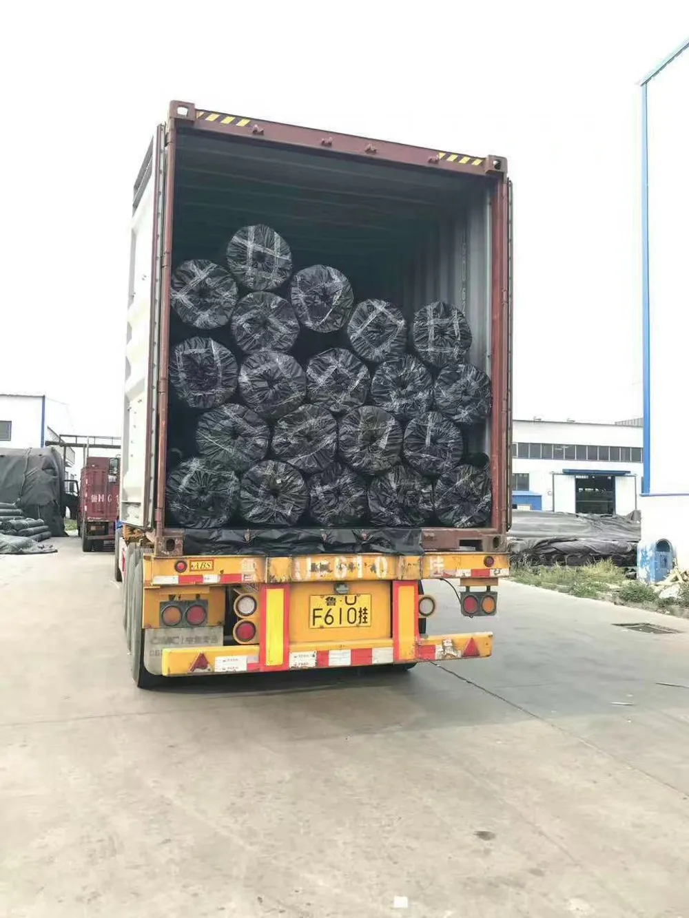 Geotextile Non Woven Filamen Poliester (Polyester Filament Nonwoven Geotextile) — Pengiriman & pengemasan