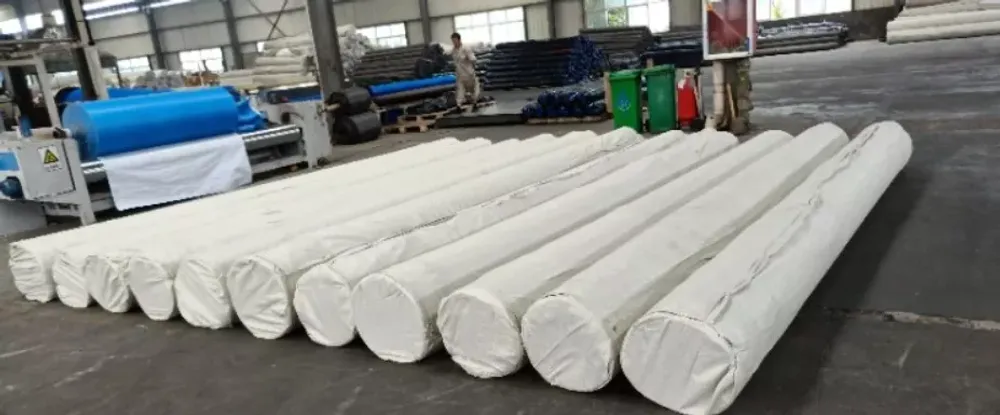 Geotextile Woven Poliester-PP (Polyester-PP Woven Geotextile) — Pengiriman & pengemasan