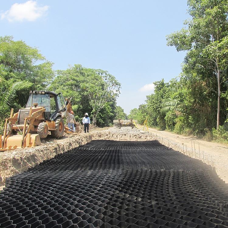 Stabilisasi tanah dasar jalan pakai geocell: road base, kontrol erosi lereng, grass block parkir